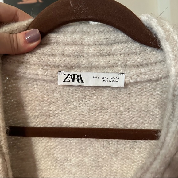 Zara Sweater with Scarf and Asymmetrical Neckline size L - Picture 13 of 13